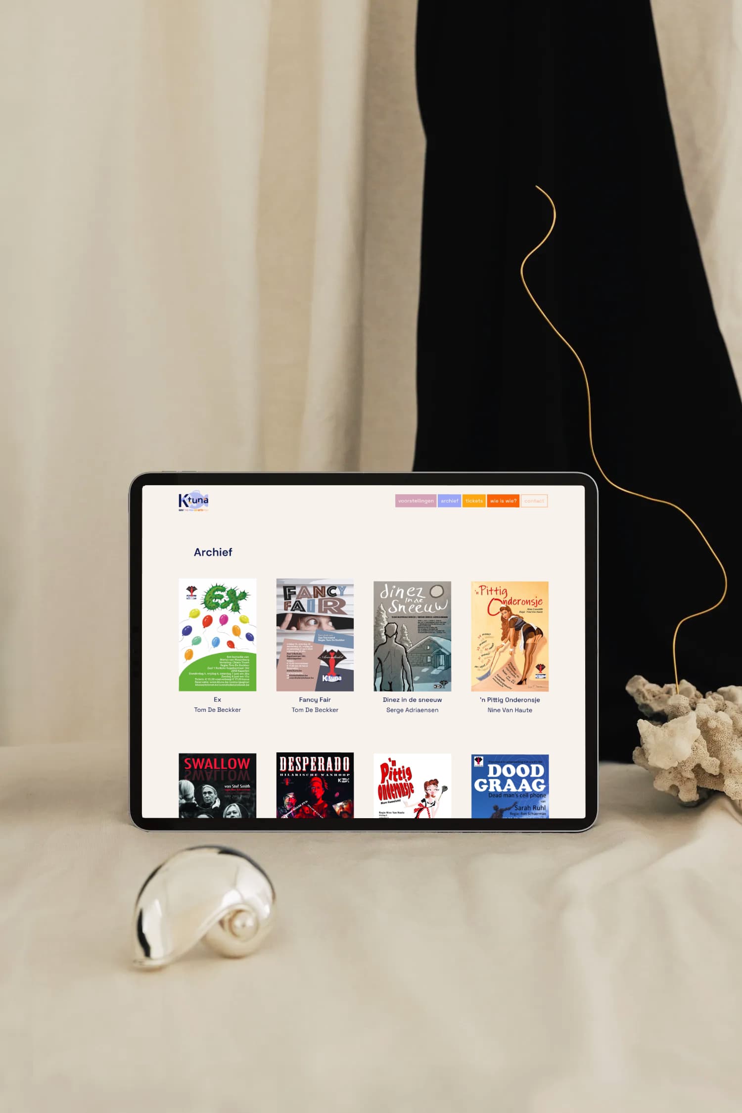 Een iPad-scherm met de archief pagina van Ktuna