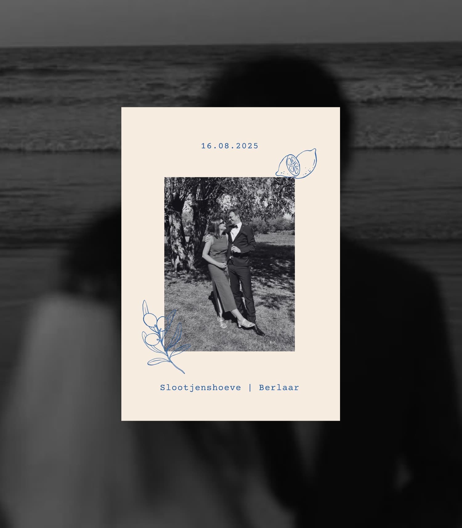 Achterkant van een trouwuitnodiging